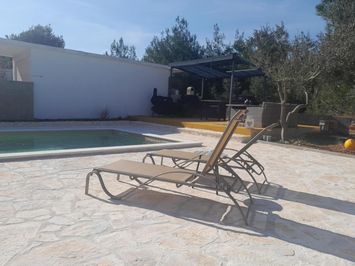 Caliente Apartments Vir A Bagian luar foto