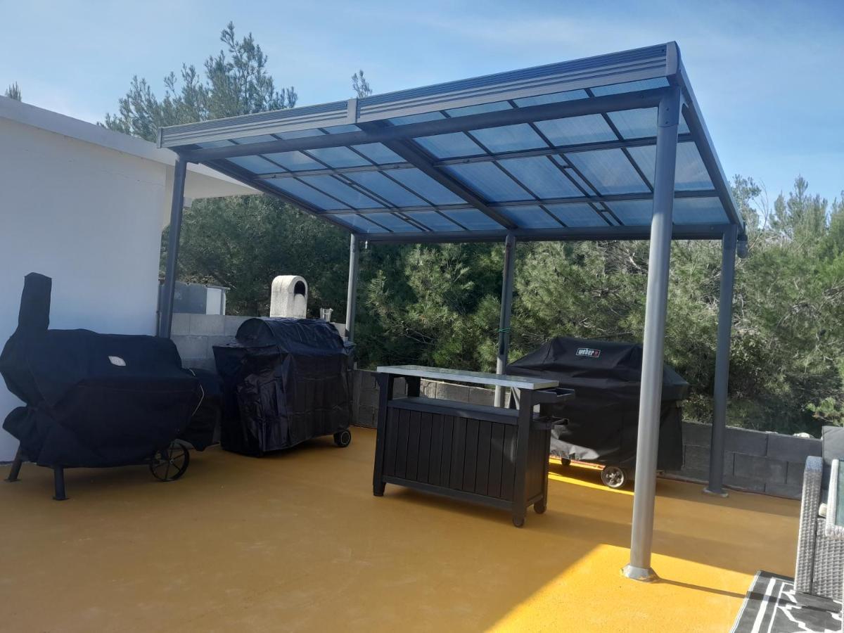 Caliente Apartments Vir A Bagian luar foto